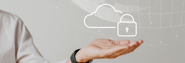 Symbolbild für die Impressumspflicht. Hand hält ein Cloudsymbol.