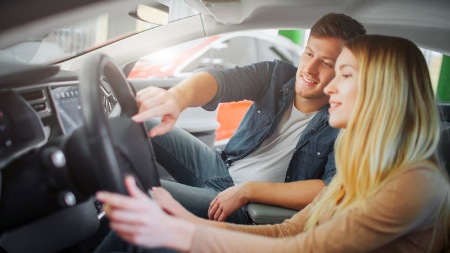 Gebrauchtwagenkauf von Privat: Was müssen Autokäufer dabei beachten?