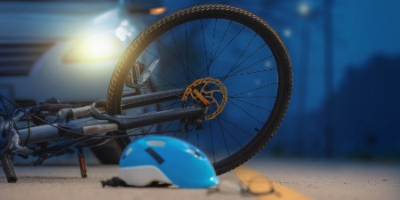 Helmpflicht, Diebstahl, Haftung – Was Fahrradfahrer wissen sollen!