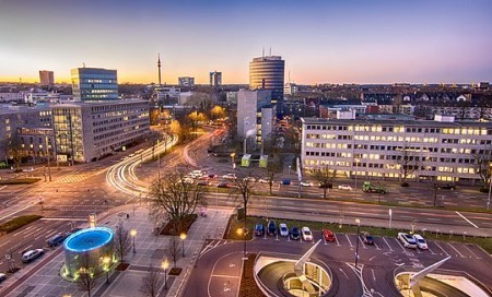 Dortmunder Stadtzentrum mit Blickrichtung Süden, mit Standorten der Innogy, Signal Iduna und Westnetz