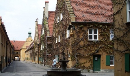 Fuggerei in der Augsburger Altstadt